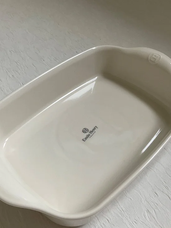 Emile Henry 🇫🇷 Rectangular Baking Dish - Picture 2 of 15